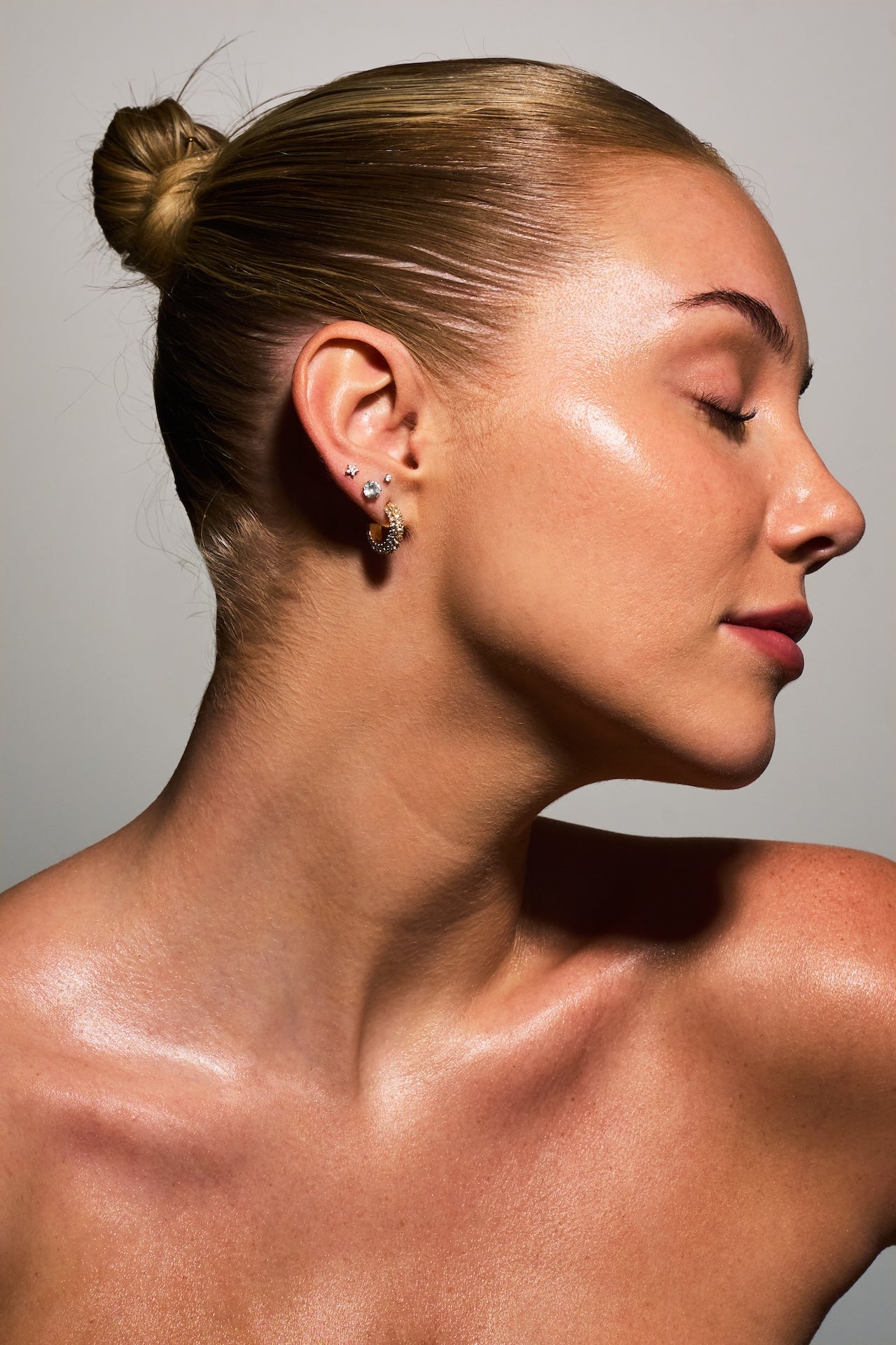 Close-up of a woman's neck and shoulder with a neutral background

anti aging skincare, best anti aging skincare, skin tightening products, firming skincare products, collagen skincare products, peptide serum for skin, skin tightening cream, best serum for aging skin, hydration skincare, skin barrier repair skincare, medical grade anti aging skincare, professional skincare line, skincare for fine lines, skincare for wrinkles, skincare for elasticity, skincare for sagging skin, advanced anti aging skincare